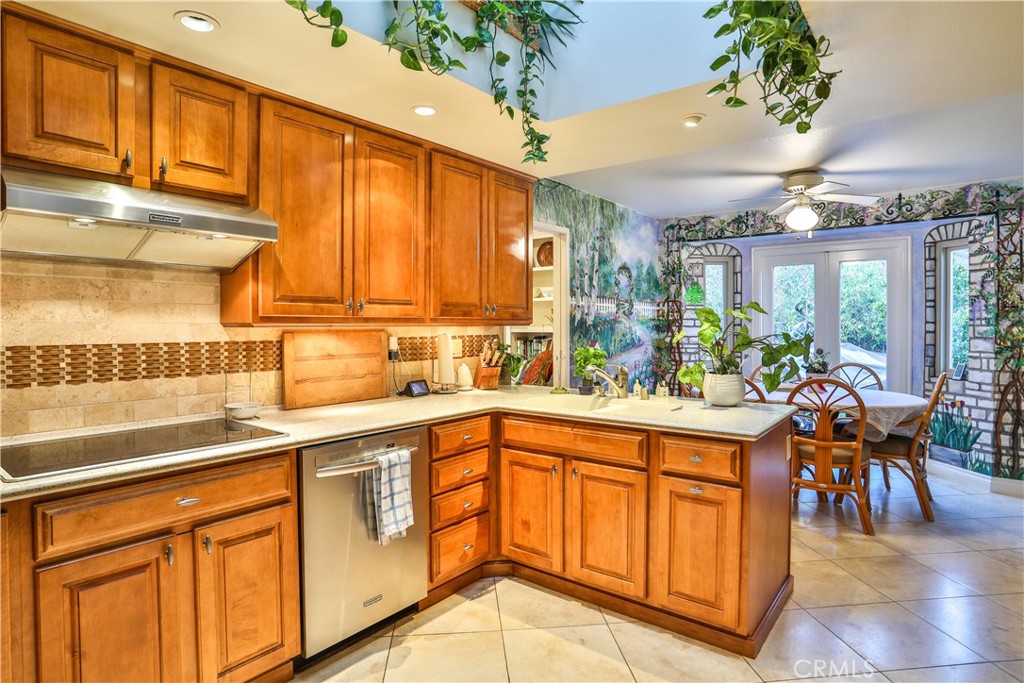 2397 N San Benito Court