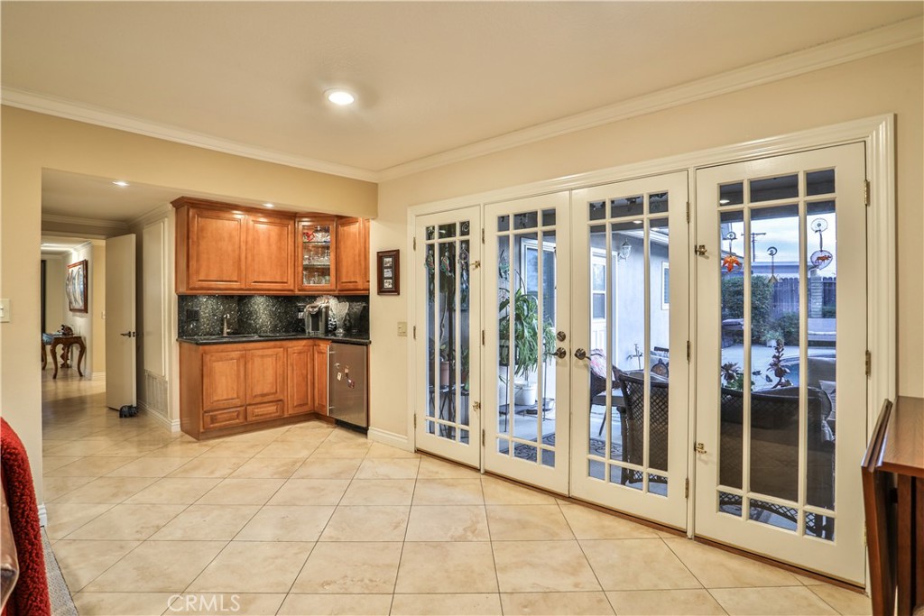 2397 N San Benito Court