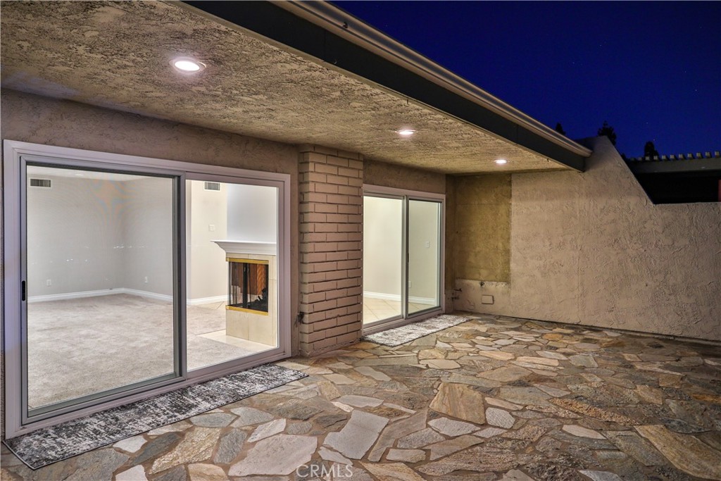 818 W Highpoint Drive