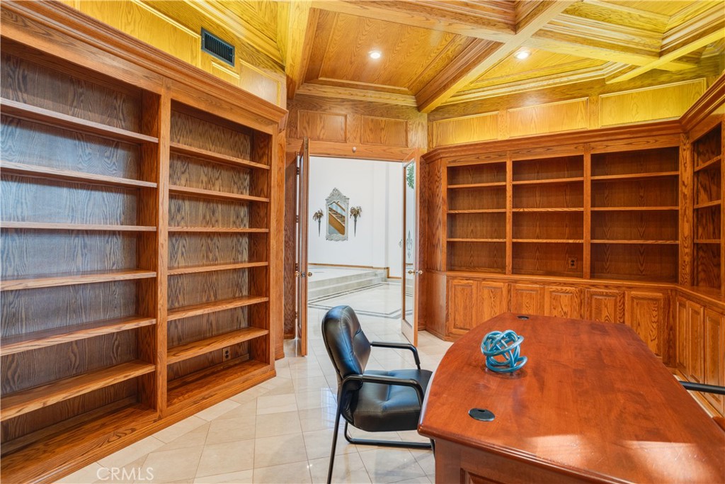 840 Peninsula Avenue