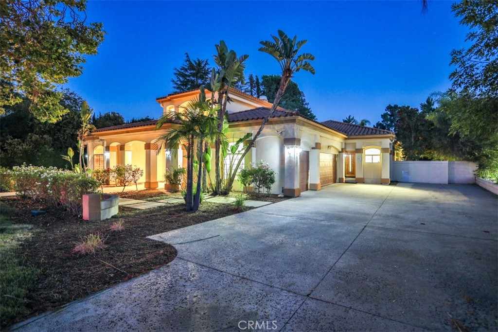 840 Peninsula Avenue