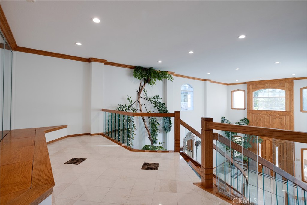 840 Peninsula Avenue