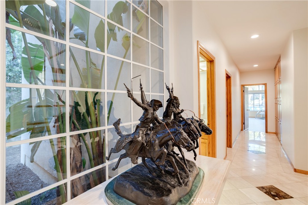 840 Peninsula Avenue