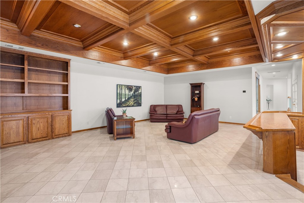 840 Peninsula Avenue