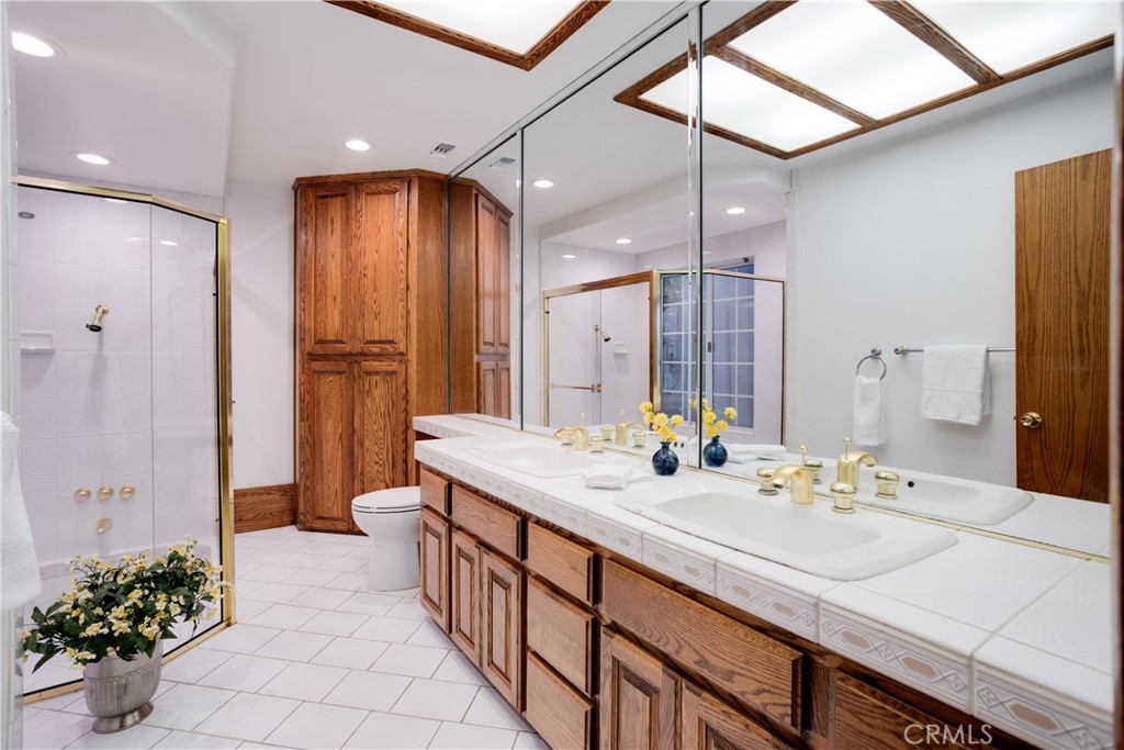 840 Peninsula Avenue