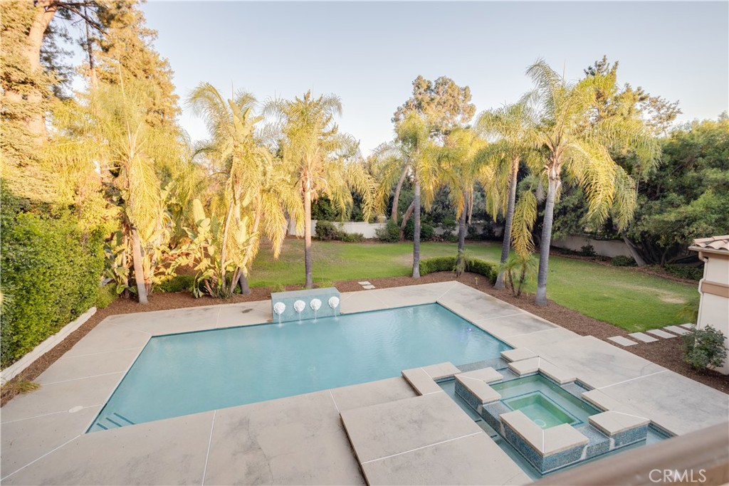 840 Peninsula Avenue