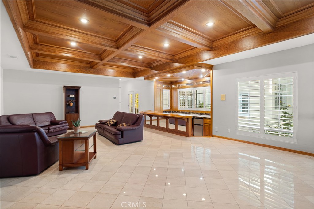 840 Peninsula Avenue