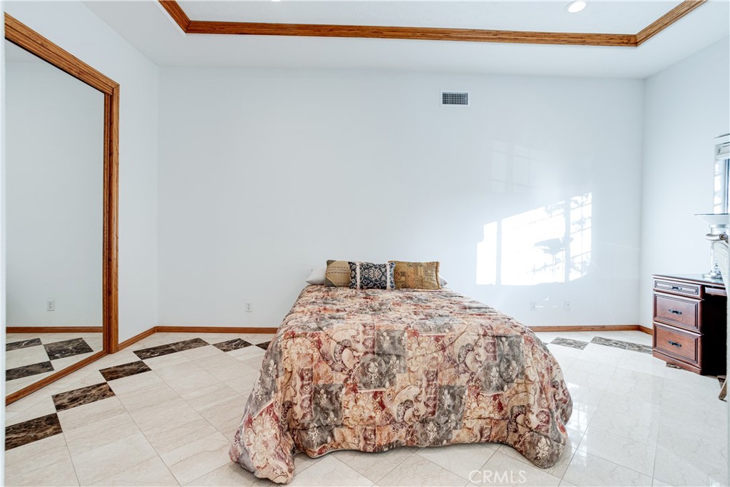 840 Peninsula Avenue