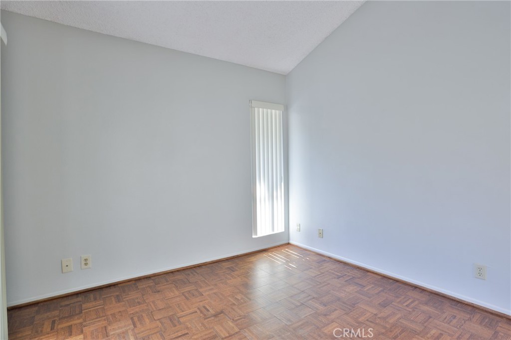 326 W 7th Street