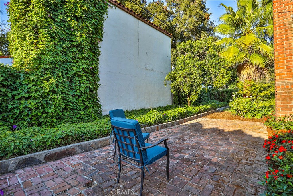 481 University Circle