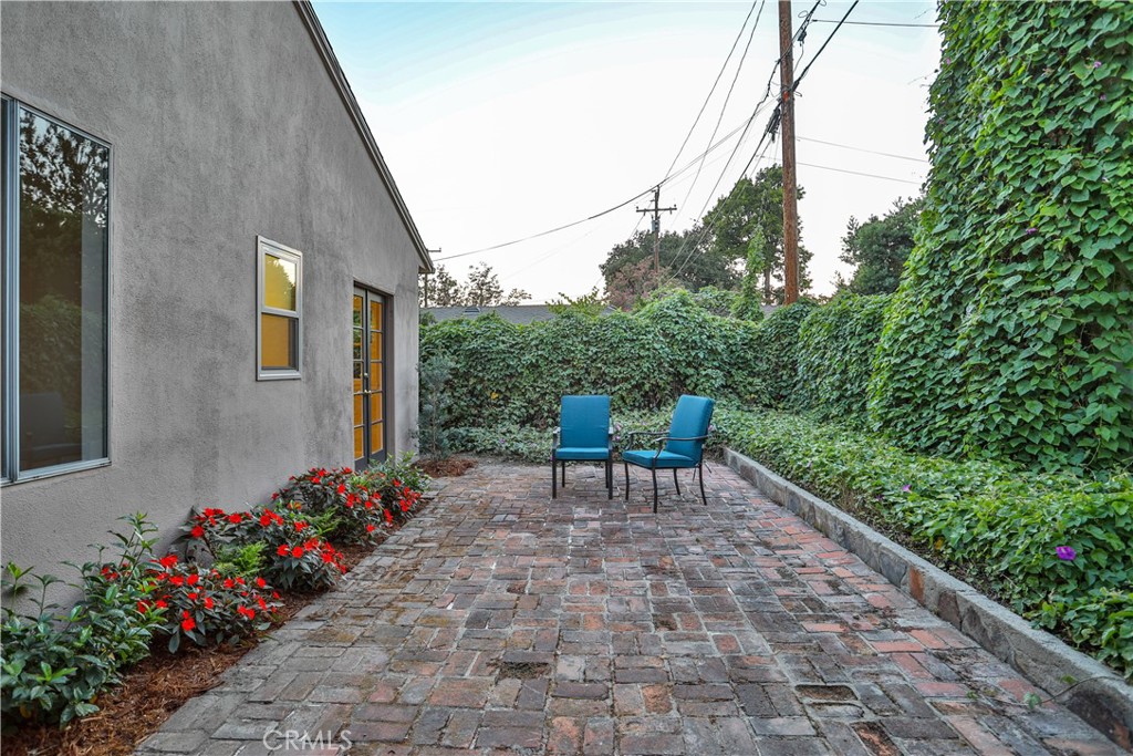 481 University Circle