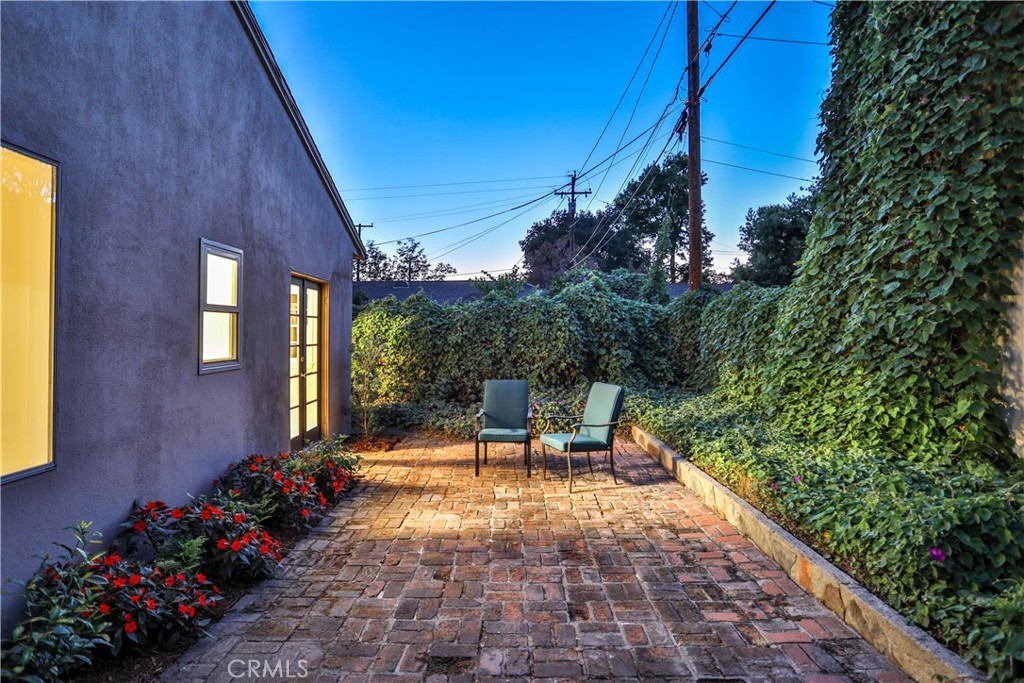 481 University Circle