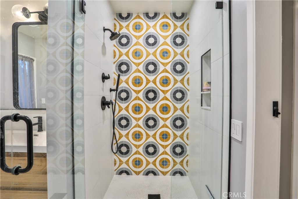 253 W Monterrey Drive