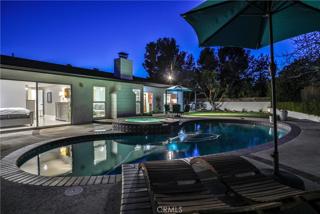 253 W Monterrey Drive