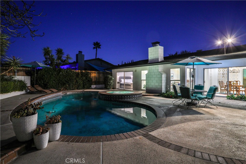 253 W Monterrey Drive