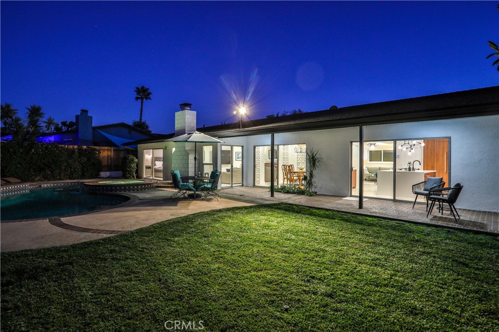 253 W Monterrey Drive