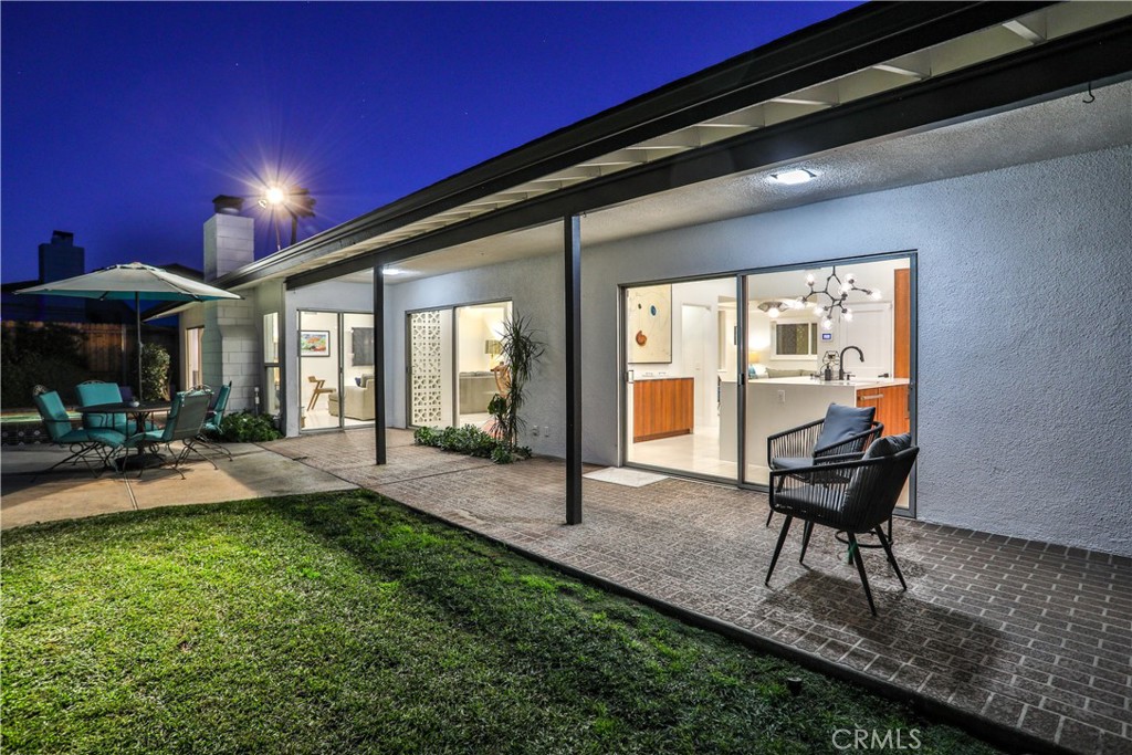 253 W Monterrey Drive