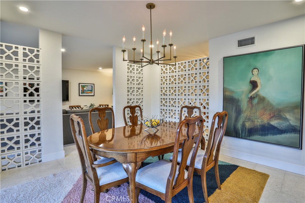 253 W Monterrey Drive