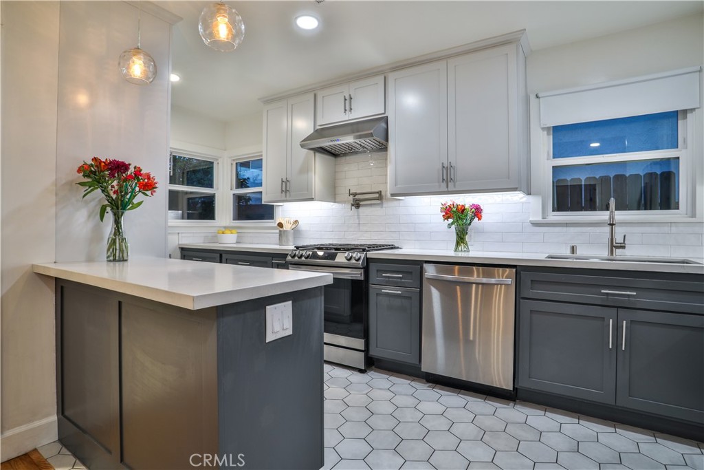 139 E Villanova Drive