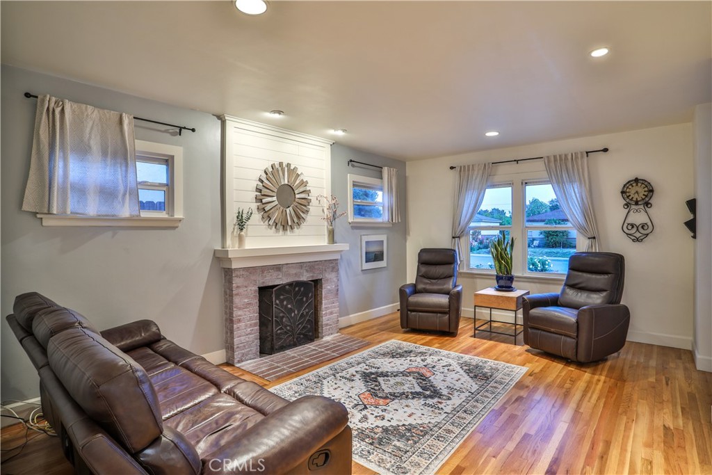 139 E Villanova Drive