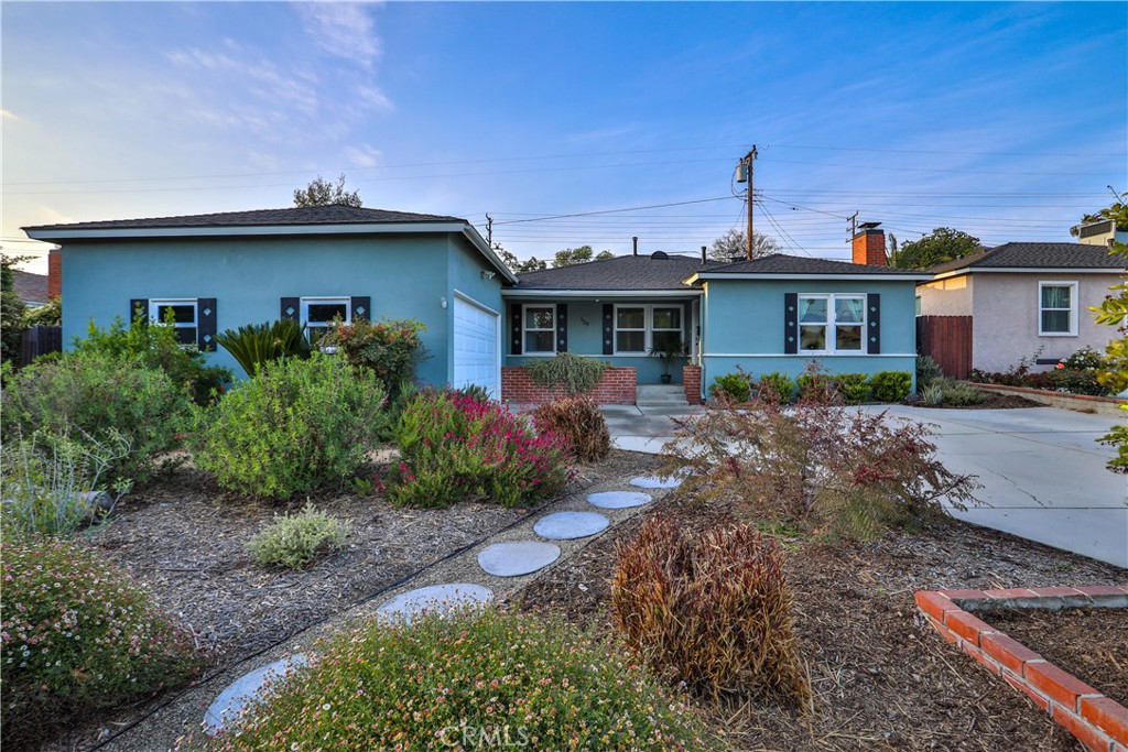 139 E Villanova Drive