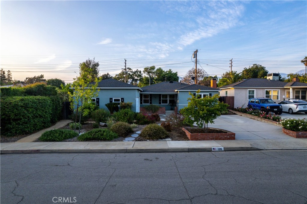 139 E Villanova Drive