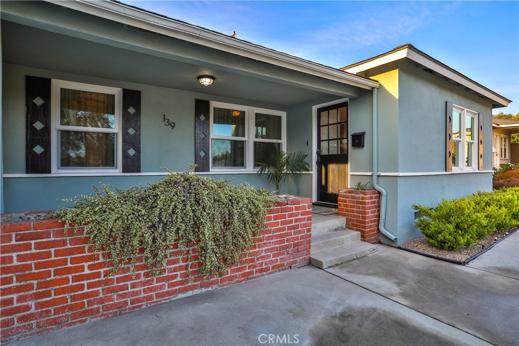 139 E Villanova Drive