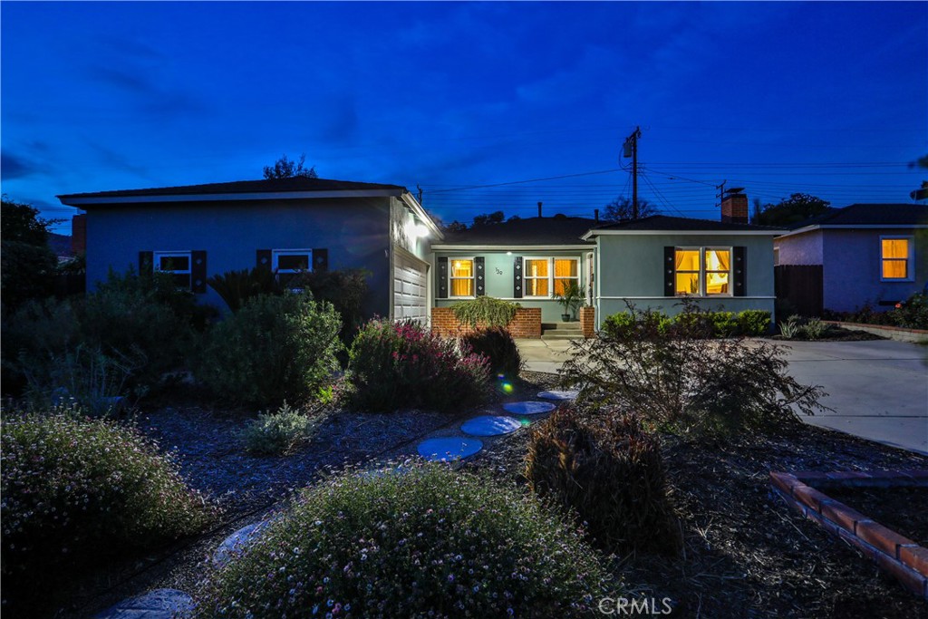 139 E Villanova Drive