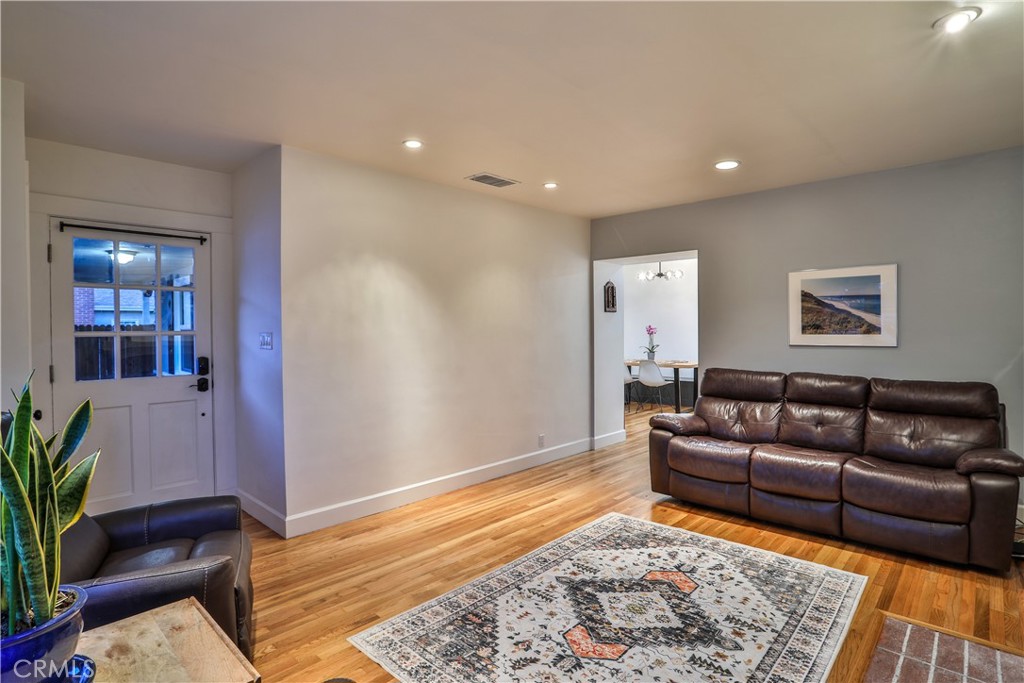 139 E Villanova Drive