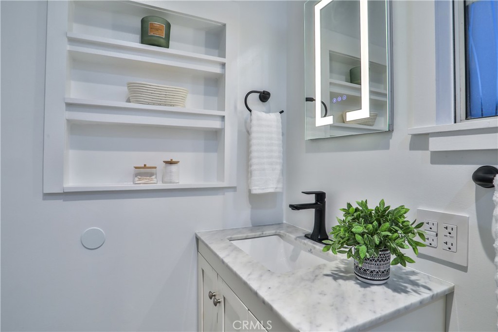 139 E Villanova Drive