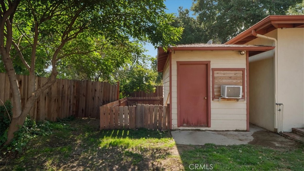 750 W 8th Street