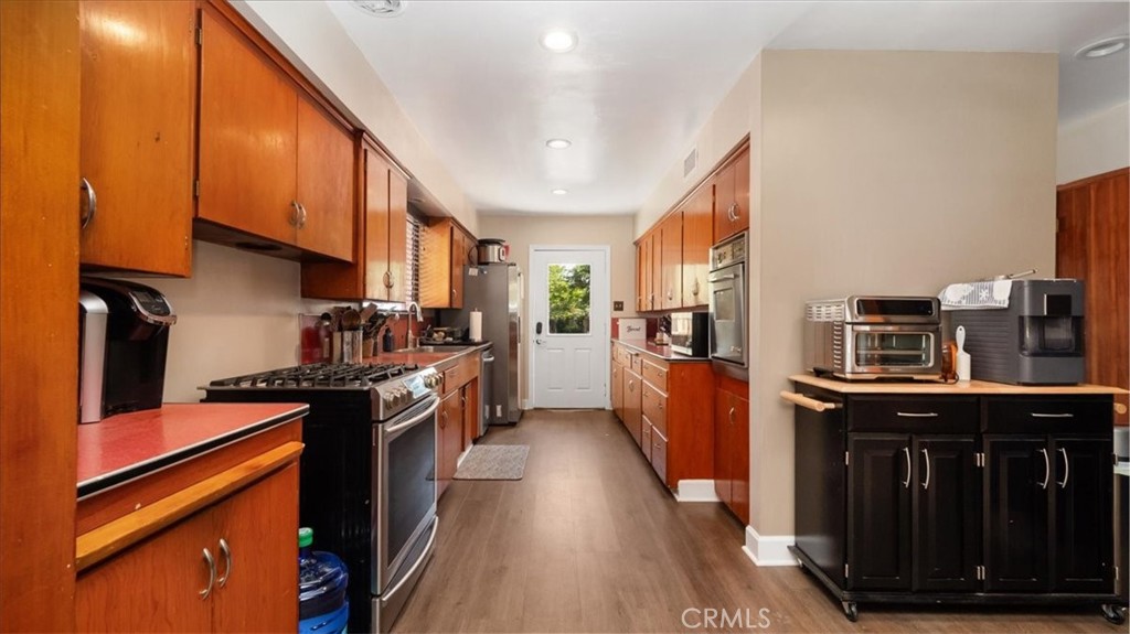 750 W 8th Street