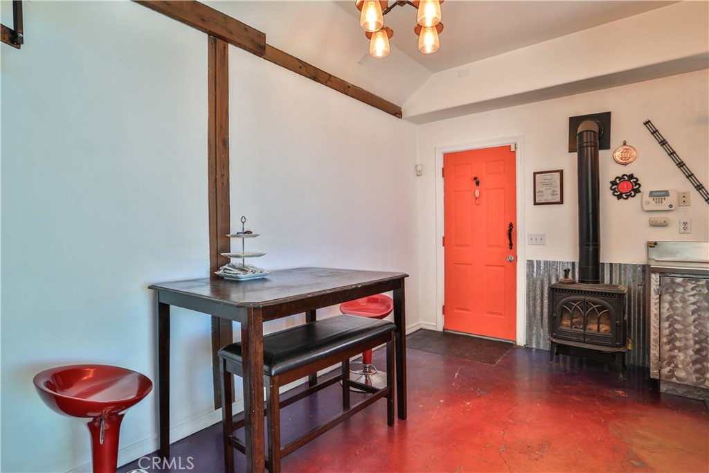 520 N Vine REAR Avenue