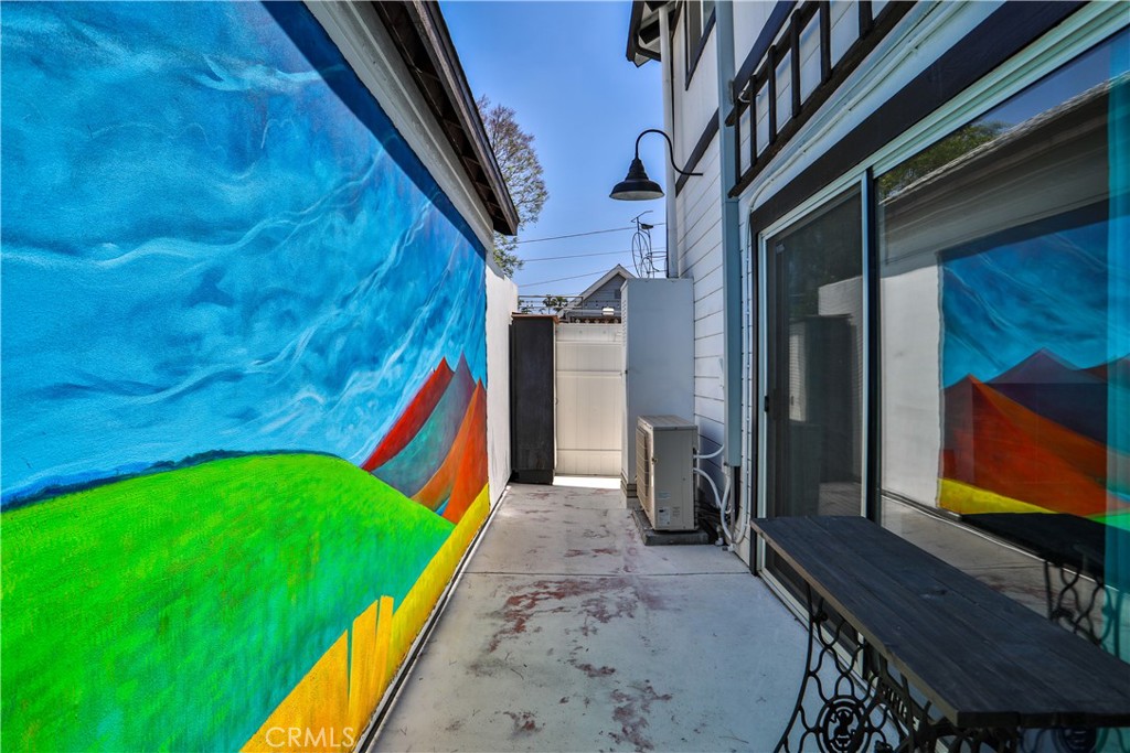 520 N Vine REAR Avenue