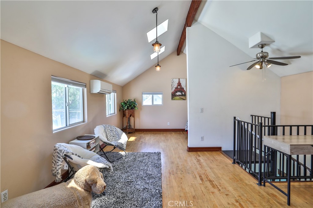 520 N Vine REAR Avenue