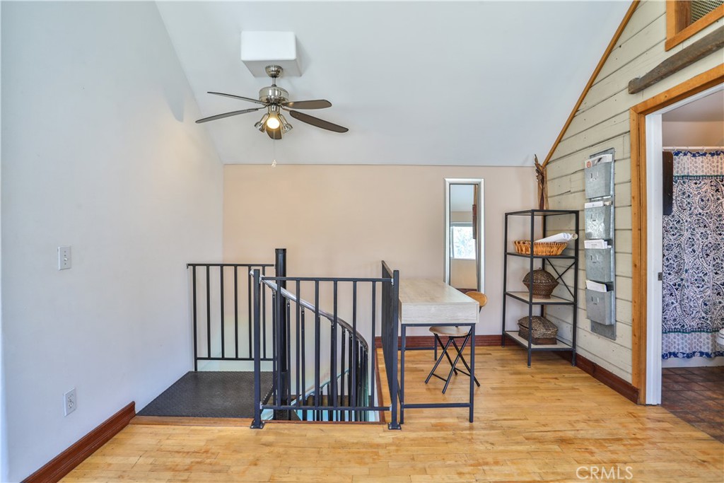 520 N Vine REAR Avenue