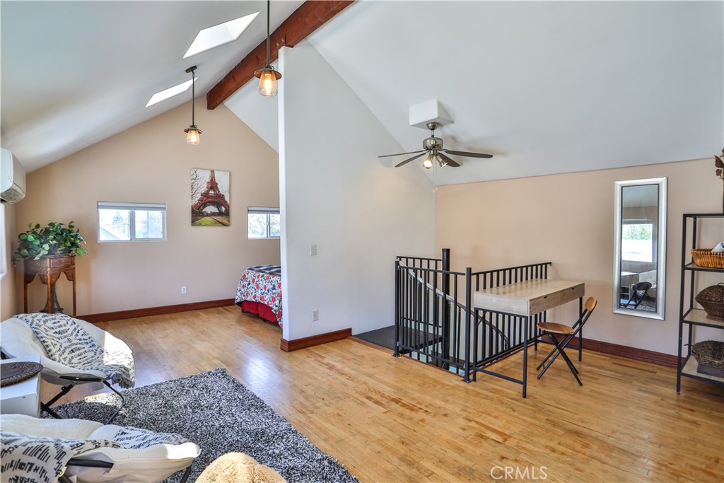 520 N Vine REAR Avenue