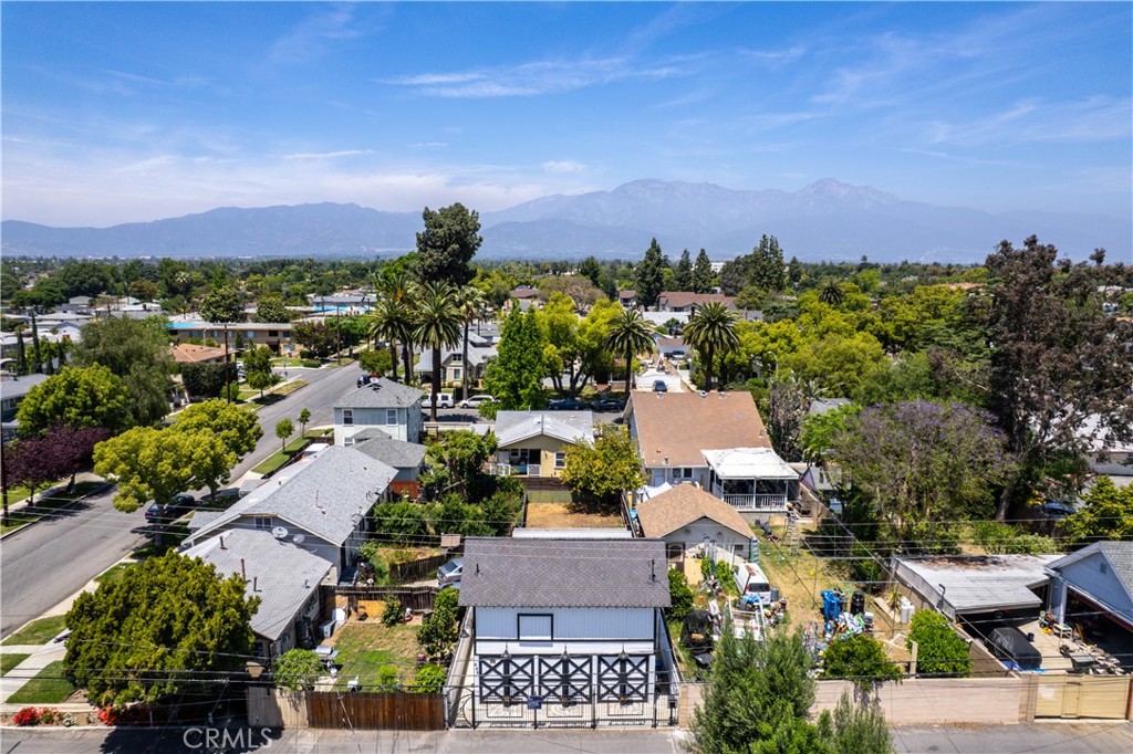 520 N Vine REAR Avenue