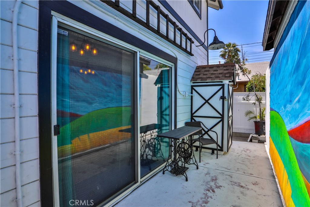520 N Vine REAR Avenue