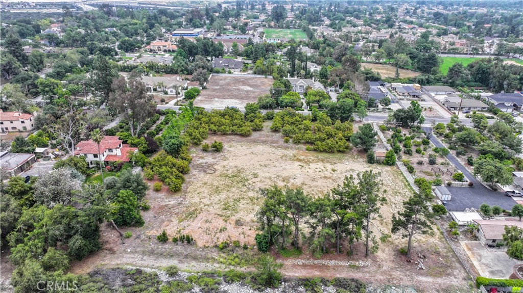 777 E Miramar Avenue
