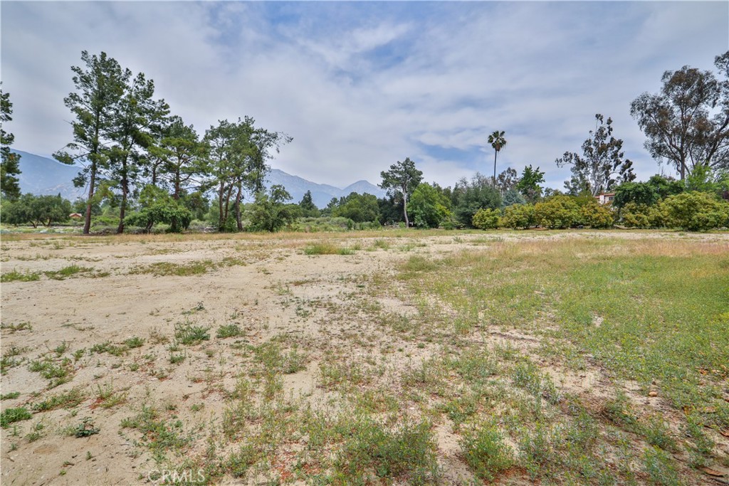 777 E Miramar Avenue