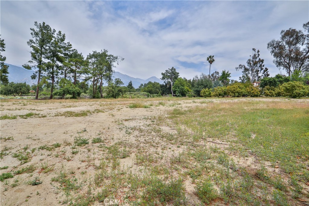 777 E Miramar Avenue
