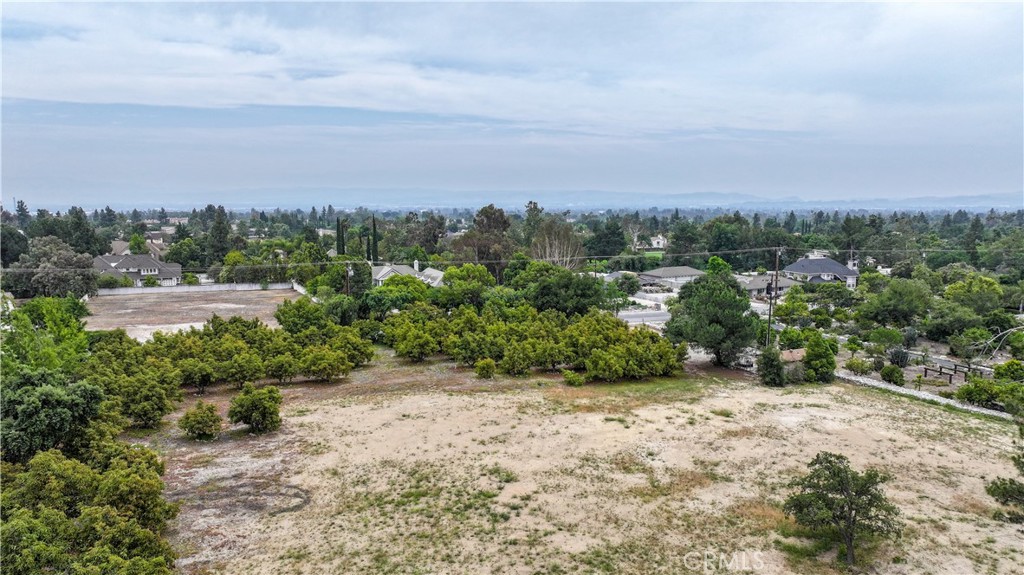 777 E Miramar Avenue
