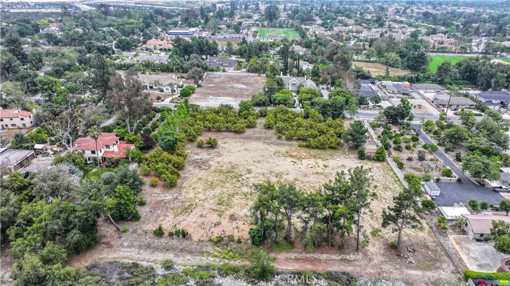 777 E Miramar Avenue