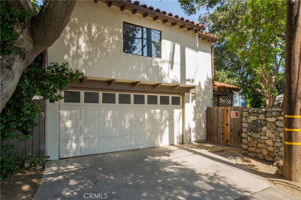 1111 N Indian Hill Boulevard