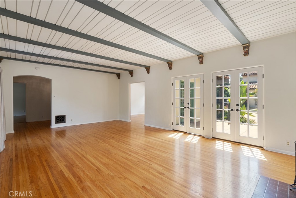 1111 N Indian Hill Boulevard