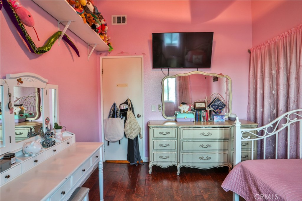 6073 Cameo Street