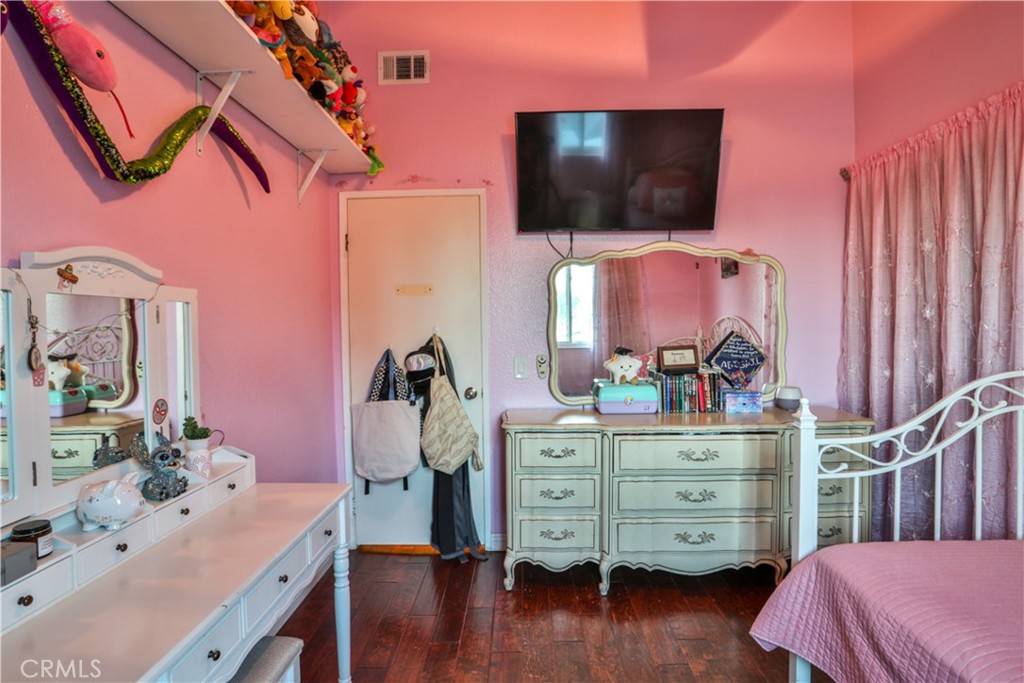 6073 Cameo Street