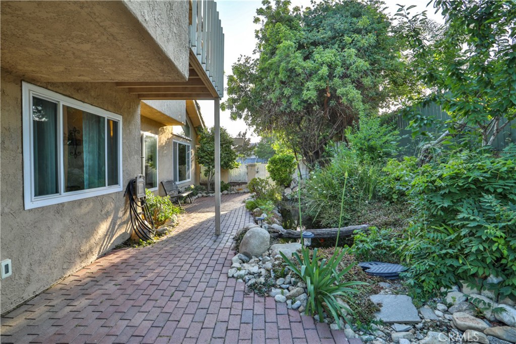 6073 Cameo Street