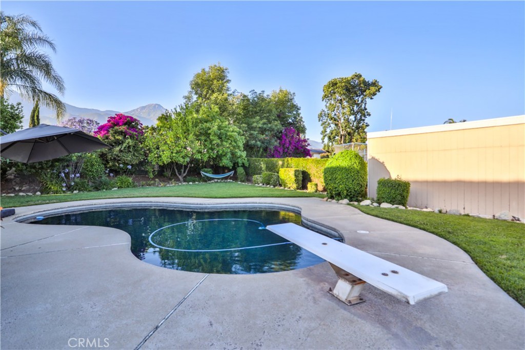 6073 Cameo Street